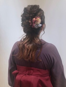 リア(Li'a by neolive) ヘアセット　ハーフアップ　袴スタイル