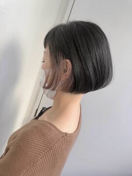 テオ(Theo) Theo /エメラルドアッシュ/ 巻き髪風パーマ／セミロング