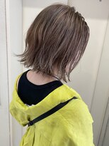 ヘアーデザイン リボン(hair design Ribon) 3Dハイライト&グレージュカラー切りっぱなしボブ
