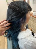 アッシュブラックとインナーブルーのデザインカラー
