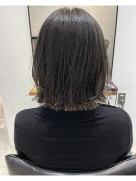 カウチ 板橋本町店(kauti) ぱつっとボブとグレージュ