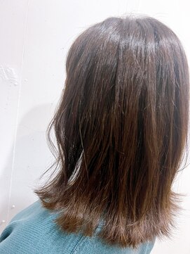 リッチアンドアンジー(RICCI&ANGIE) 外ハネスタイル