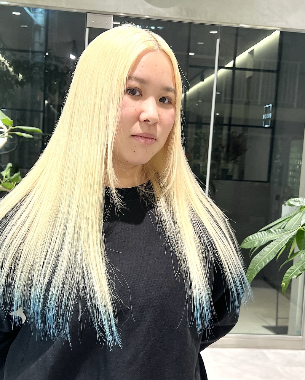 blond × 裾カラー