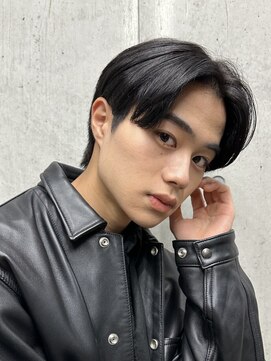 フイ 新宿3丁目(Hui) フェザーパーマ/グレーブルーカラー/刈り上げショートパンク