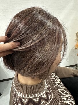 ビューティーガレージ カワゴエ(Beauty Garage Kawagoe) 白髪ぼかしハイライトボブ
