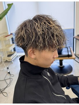 フィカ(fika) fika メンズ　ハイライト　ツイストスパイラル