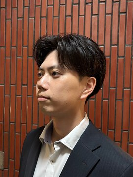 オスマン 御茶ノ水神保町店(Osmann) フェザーパーマグレーブルーカラー刈り上げショートバング