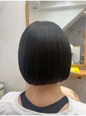 30代20代丸みショートマッシュショート前髪あり黒髪暗髪