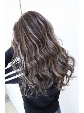 オズ 郡山駅前店(OZ) ケアブリーチベージュで柔らか質感ダブルカラーパープルで透明感