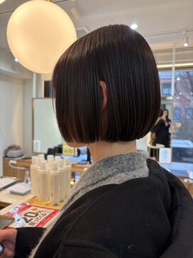 クベル(Kuvel) ショートボブ