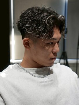 メッツ 原宿(METS) MEN'S/ハイライト×ニュアンスパーマ/テーパーフェード
