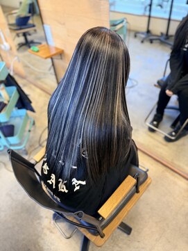 アリア トータルビューティー(Aria total beauty) コントラストハイライト