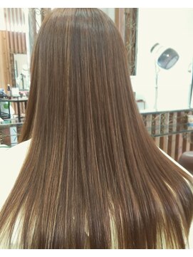 ランプ ヘアー プラス(Lamp Hair Plus) 矯正ストレート