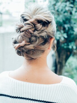 美容室 リズヘアー 稲毛店(Riz hair) ツイストアレンジ【稲毛】