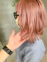 テトヘアー(teto hair)&nbsp;薄いピンク、ピンクベージュ、ブリーチ2回、くびれウルフ