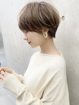 アンド ストーリーズ(&STORIES) 大人可愛い前髪ありのひし形マッシュショートパーマ３0代４0代