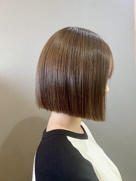 ココカラヘアー ニコ(cococara hair nico) シアーベージュ/切りっぱなしボブ/外ハネボブ/マロンブラウン
