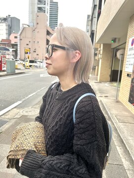 ブリックバイブレイス 千葉 千葉中央(brick by brace) ホワイトベージュ×インナーユニコーン