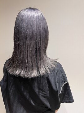 ジジ プラス デザイン(GIGI+design) silver ash