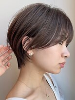 ビュー トウキョウ(VIEW TOKYO) スタイリング簡単だけどオシャレなまとまる耳かけショート