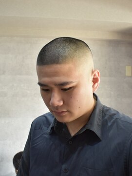 バーバーハウス ラヴィ(Barber House Lavie) 坊主フェード