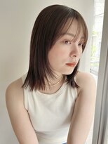 レイヤーカット　ミディアムレイヤー　透明感カラー