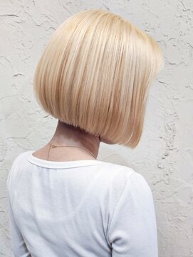 フロール(Flor) 【Flor_戸塚】*ハイトーンボブ×ホワイトブロンド*