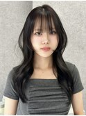顔まわりにフィットするハッシュレイヤー＋透明感暗髪グレージュ