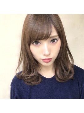 ミラリー トウキョウ(Mirareee Tokyo) 10/20/30代◎顔周りレイヤースタイルミディアム内巻き