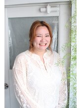 明るく話しやすい、寄り添い上手な女性スタイリスト