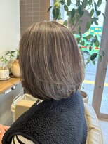 ジュアヘア(Jua hair) 大人のレイヤーボブ 白髪ぼかしハイライト