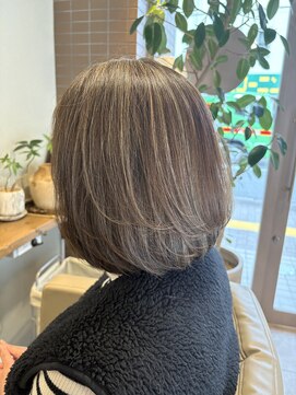 ジュアヘア(Jua hair) 大人のレイヤーボブ 白髪ぼかしハイライト