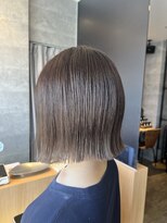 グータン(GOUTAN) ぱつっとボブ×グレージュカラー