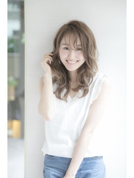 アフロディーテ 銀座(APHRODITE GINZA) グレージュカラー/斜めバング/シルキーベージュ/銀座/東銀座