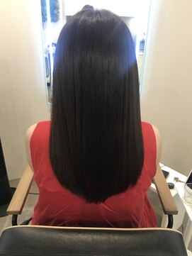 アールサロン アオヤマ(Rr SALON AOYAMA) プラチナミネコラ
