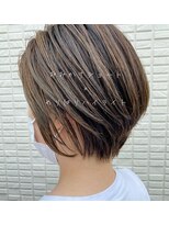 ヘアーチェリーコーク ランプ(HAIR CHERRY COKE Lamp)&nbsp;【新開】小顔ショート×3Dハイライト