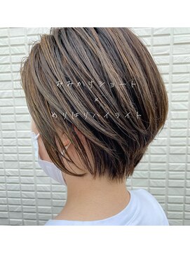 ヘアーチェリーコーク ランプ(HAIR CHERRY COKE Lamp) 【新開】小顔ショート×3Dハイライト