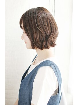 シュシュット(chouchoute) 大人かわいいこなれ美髪ミディホワイトグレージュネビージュ/038