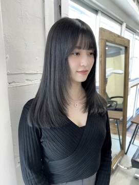 エル バイ ホーム(L by HOME) 透明感 ダークグレー 暗髪 レイヤーカット