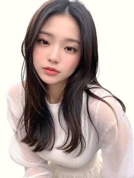 ラベストクズハ(LOVEST KUZUHA) 柔らかなレイヤーと深みのブラウンで上品な大人のミディアム。