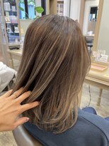 アルターリール(aL ter Rire)&nbsp;前髪/アンブレラカラー/こなれミディ/イメチェン/中村郁未