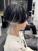 ザ ホワイトノート(The WHITE NOTE) センターパートウルフ×インナーホワイト