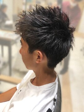 モア ヘアデザイン バイ オリジンズ つくばみどりの店(moA hair design by Origins) ツーブロショート