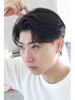 にもう&nbsp;リバースセンターパートアクティブショートフェザーパーマ