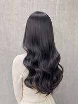 ラックスビーギャラリー なんば駅前店(LUXBE GALLERY)&nbsp;髪質改善 透明感ダークブルー ゆるふわ巻きロング