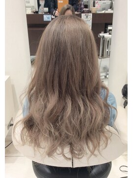 ケンジ 平塚 アネッタ(KENJE annetta) 憧れのハイトーンカラー★ホワイティーシナモンアッシュ