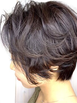 リミエ(RIMIE) ハンサムショート・ショートボブ・ボブ・ハイライト・グレージュ