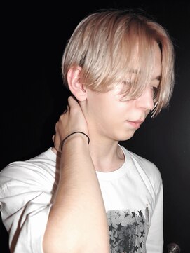 グロウ 天神店(growth) ブロンドカラー×センターパート