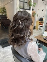 ユニ (UNI)&nbsp;大人可愛いヘアセット