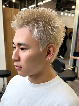 エルマーク 心斎橋(L-MARK) アップバングツーブロックダブルカラーブリーチメッシュ